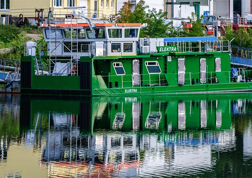 Die Elektra auf dem Wasser